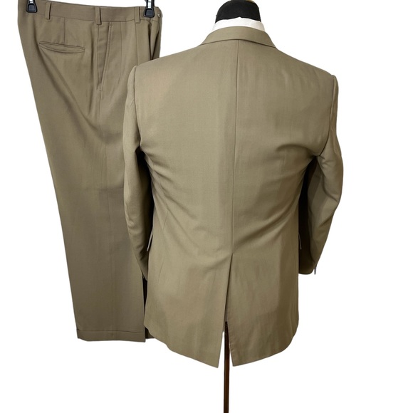 HART SCHAFFNER & MARX MENS 100% WOOL DRESS SUIT. MADE FOR FOLEYS CLOTHIN… - Picture 9 of 11